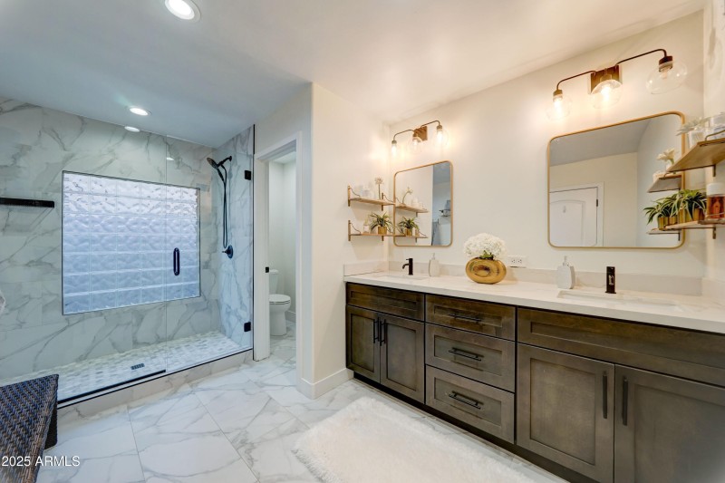 7832 E Via Del Futuro -23