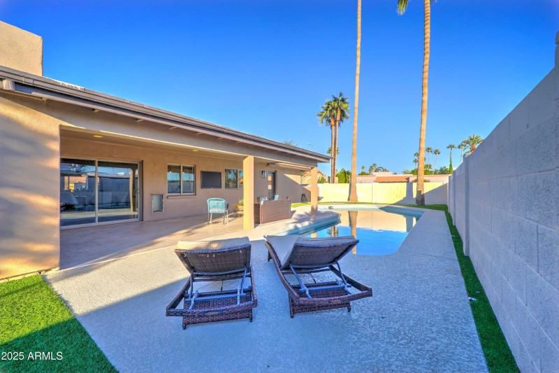 7832 E Via Del Futuro -39