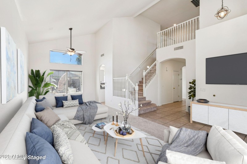 Flex-room/living/dining