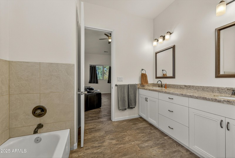 2868 W Highland Meadows Dr