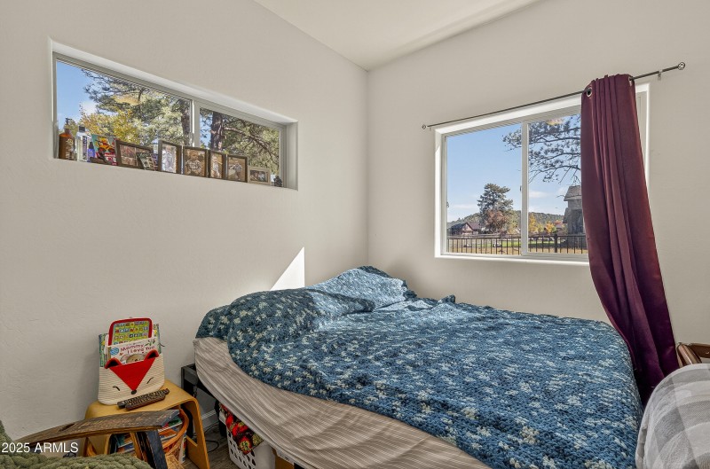 2868 W Highland Meadows Dr