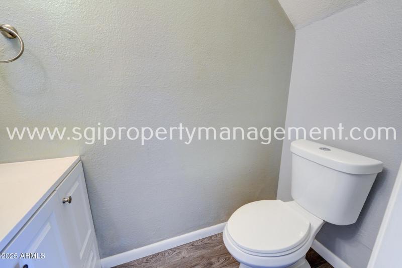 AR501736_37_38_39_40