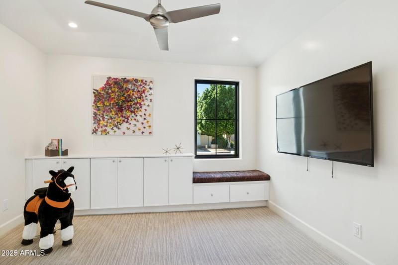 22-web-or-mls-8894-e-wood-dr