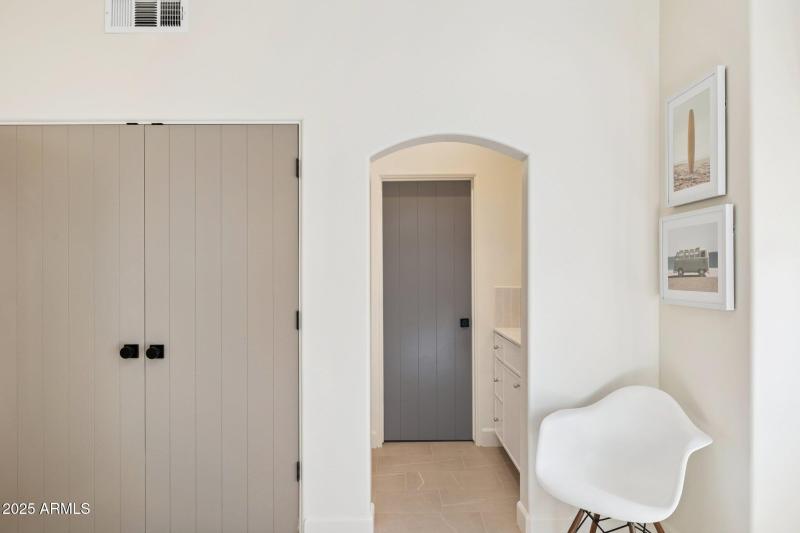 25-web-or-mls-8894-e-wood-dr