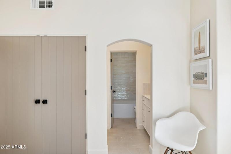 26-web-or-mls-8894-e-wood-dr