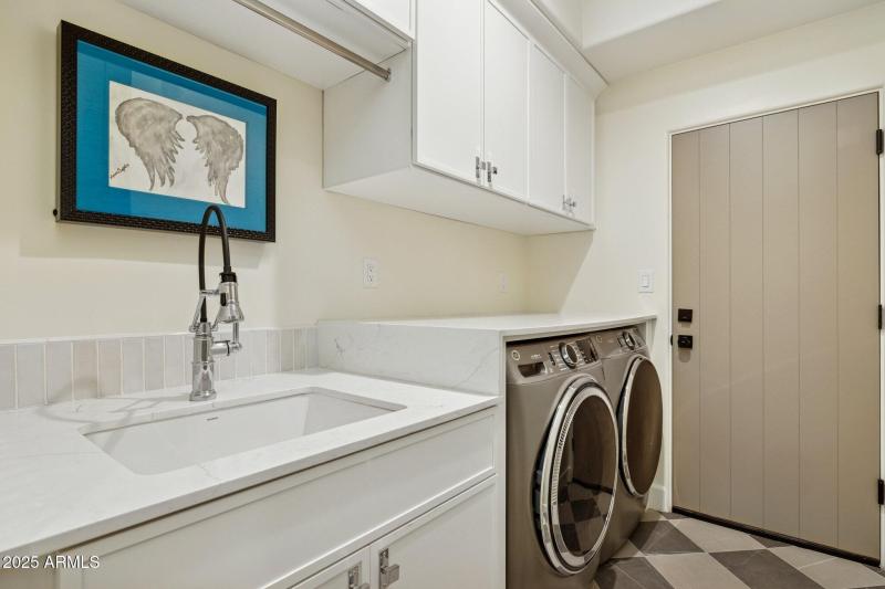 35-web-or-mls-8894-e-wood-dr