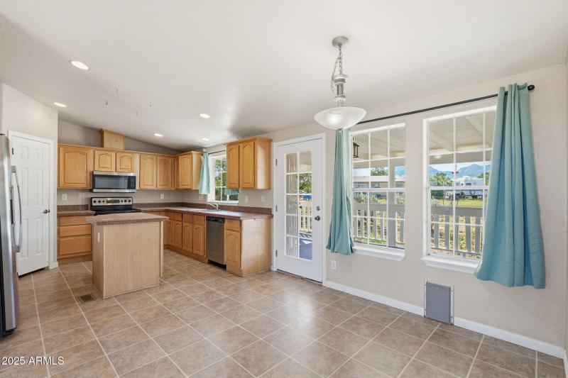 25-web-or-mls-Pleasant View Ln-17