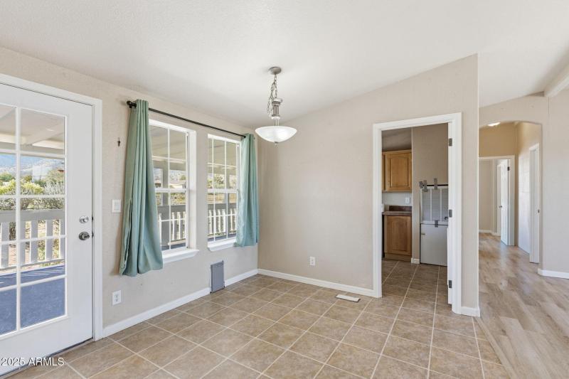 26-web-or-mls-Pleasant View Ln-18