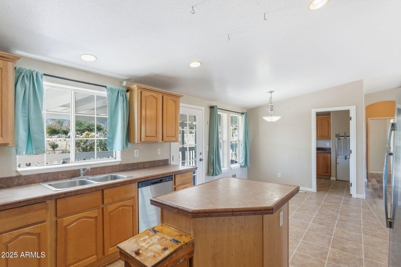 35-web-or-mls-Pleasant View Ln-27