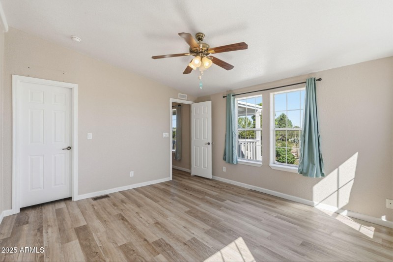 39-web-or-mls-Pleasant View Ln-31