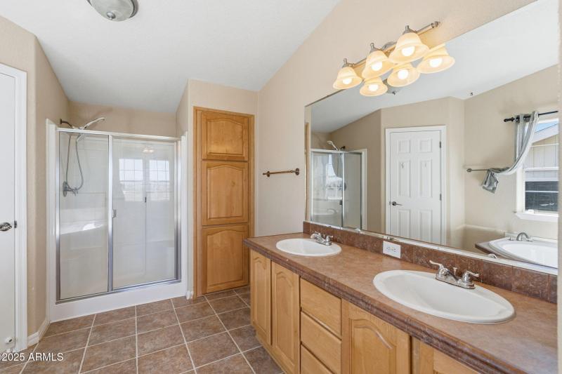 41-web-or-mls-Pleasant View Ln-33