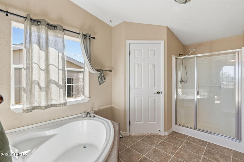 42-web-or-mls-Pleasant View Ln-34