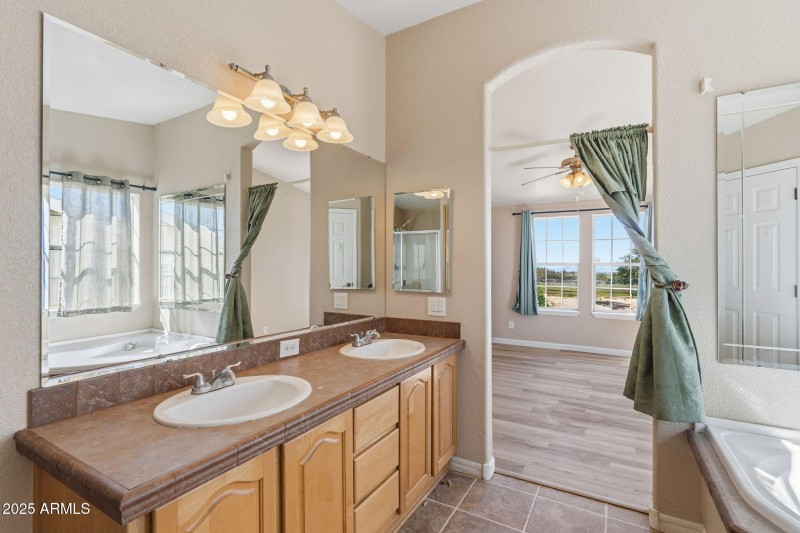 43-web-or-mls-Pleasant View Ln-35