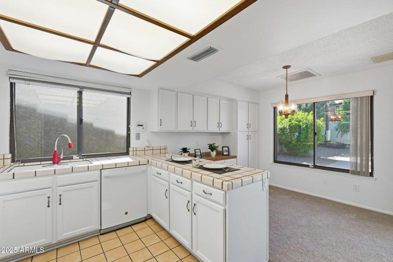 kitchen breakfast nook