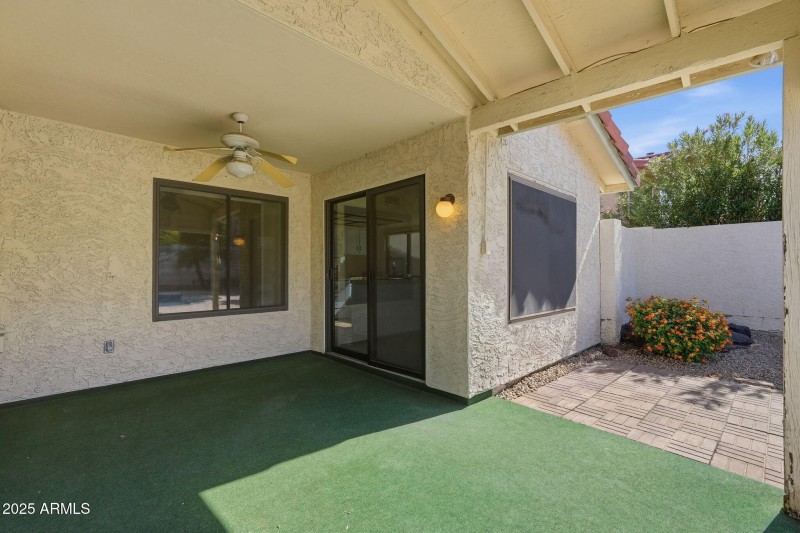 patio breakfast kitchen access