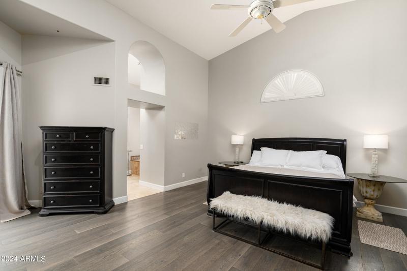 8685 E ASTER Dr (15 of 38)