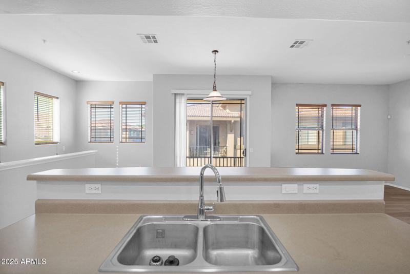 12-web-or-mls-P1348520