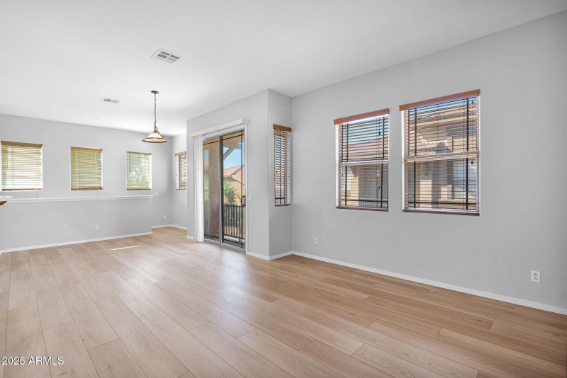 16-web-or-mls-P1348528