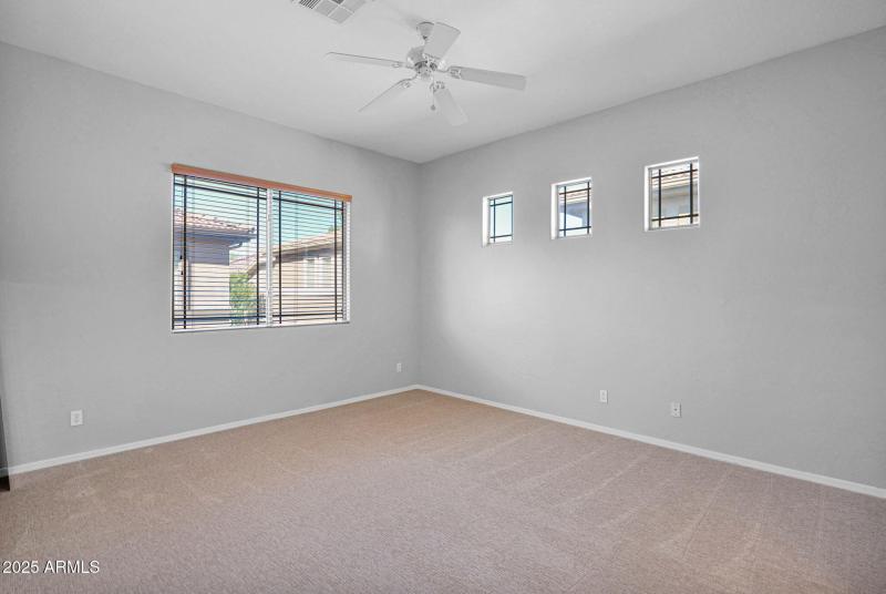 21-web-or-mls-P1348536