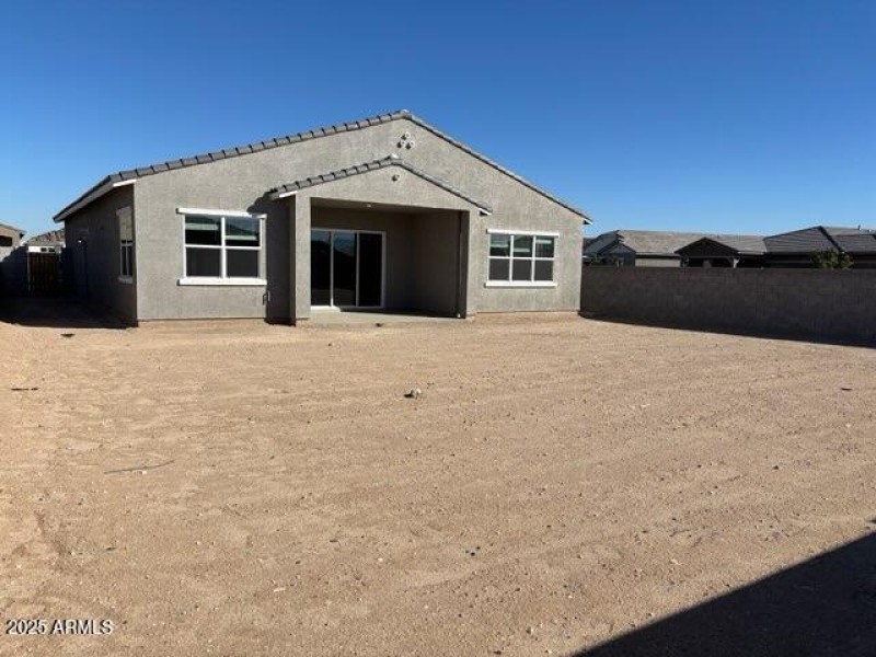 17613 W MARIPOSA Drive