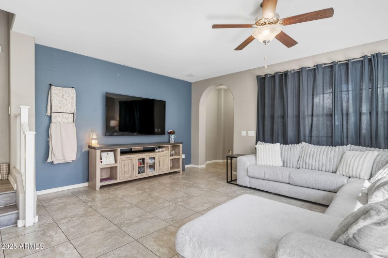 002___2937 N 71st Pl