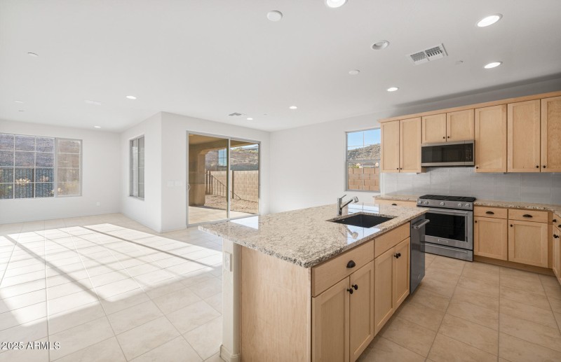 Kitchen/Cafe/Gathering Room