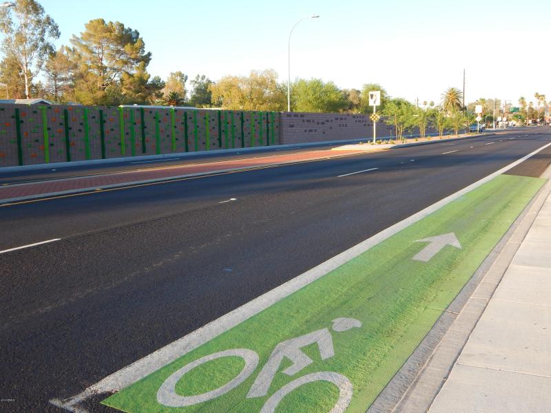 Bike Lane on Broadway Rd