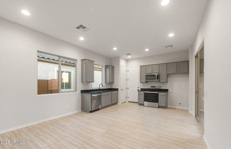 AllGen Living Room/Kitchen