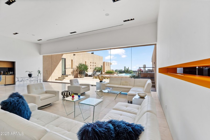 011_Modern Open Great Room