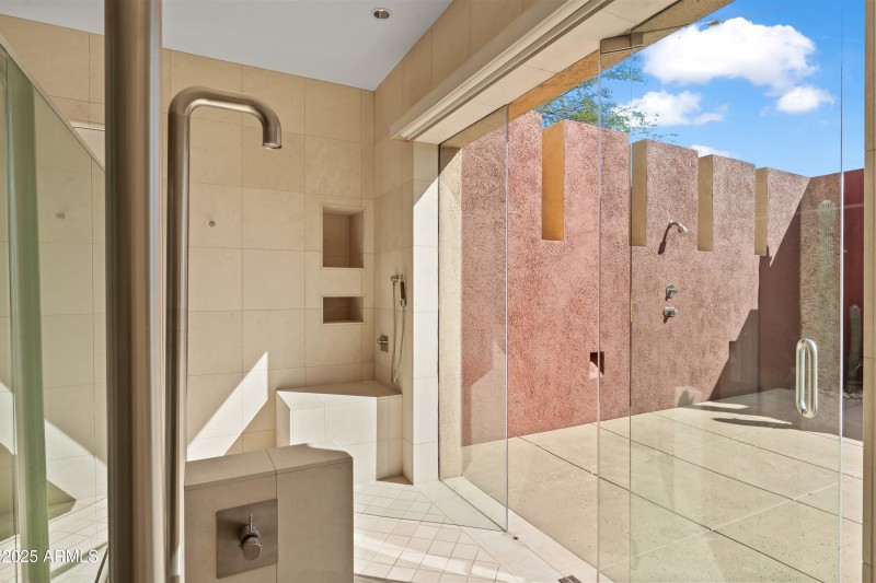 035_Indoor Outdoor Modern Shower