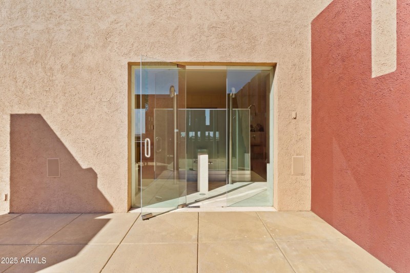 036_Private Patio Glass Shower Entry