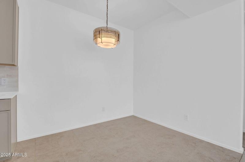 9-web-or-mls-14145 N 92nd St-9