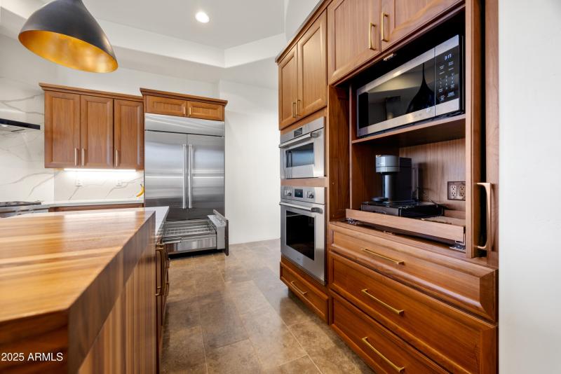 209 Calle Francesca - Kitchen