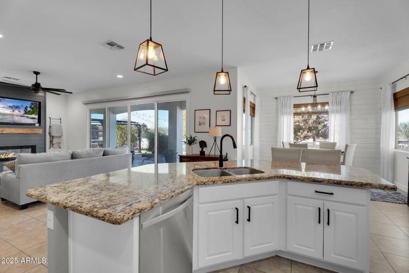 17-web-or-mls-Mews-14