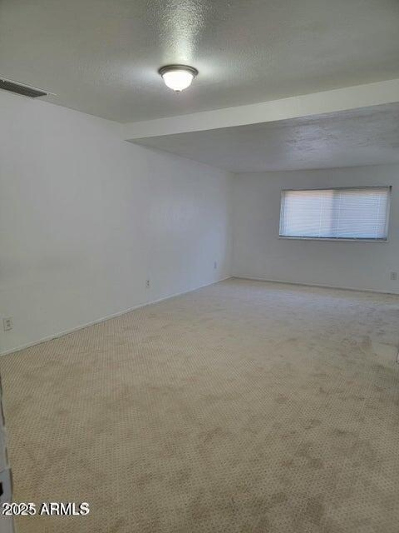 Extra Large Primary Bedrm!!