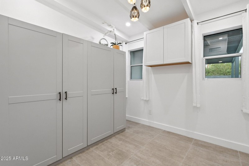 Walk in pantry/flex space