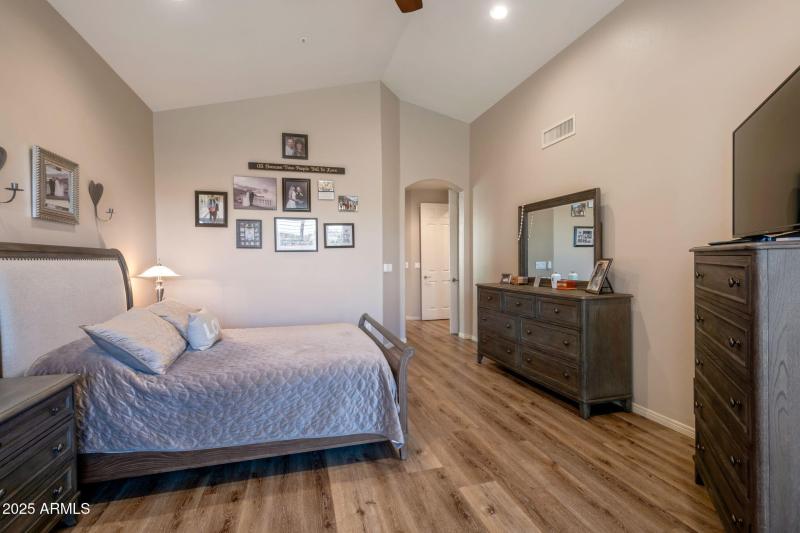 9467N115thPl_WS (17)