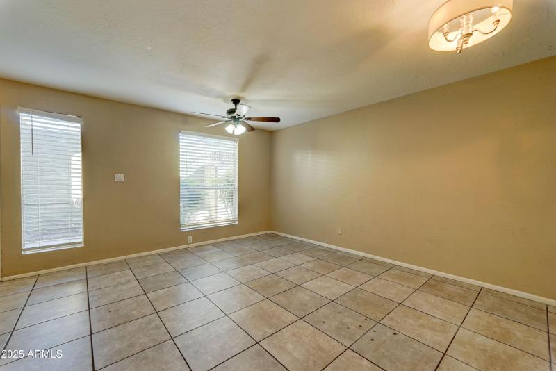 4615 N 39th Ave #8-7