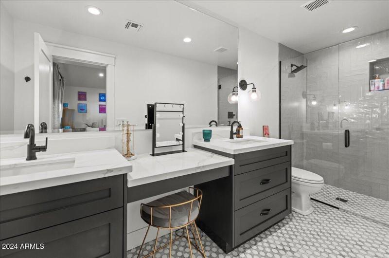 2nd En suite Bathroom