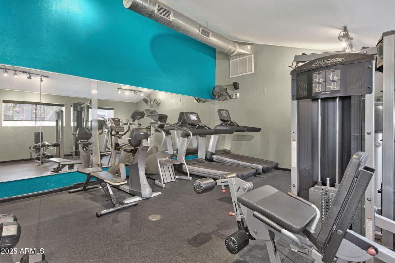 53-web-or-mls-5995-n-78th-st-1100