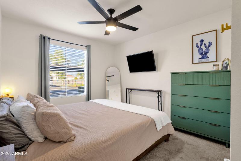 23-web-or-mls-5995-n-78th-st-1100