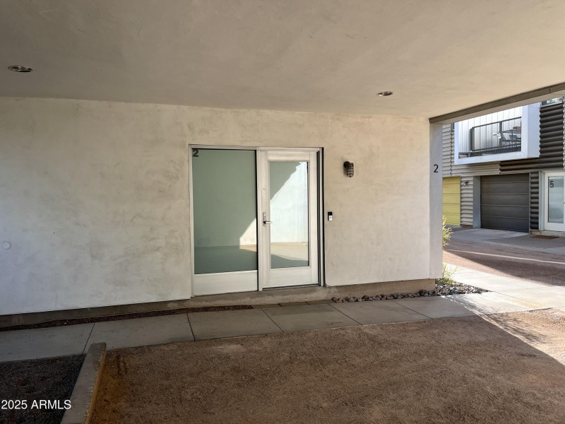 1ST FLOOR - COMMERCIAL SPACE ENTRY (1)