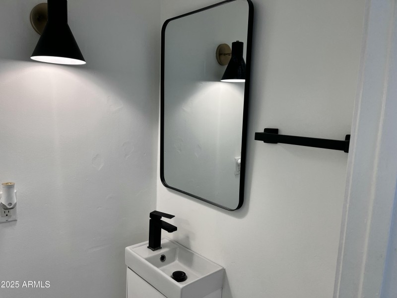 2ND FLOOR - HALF BATH