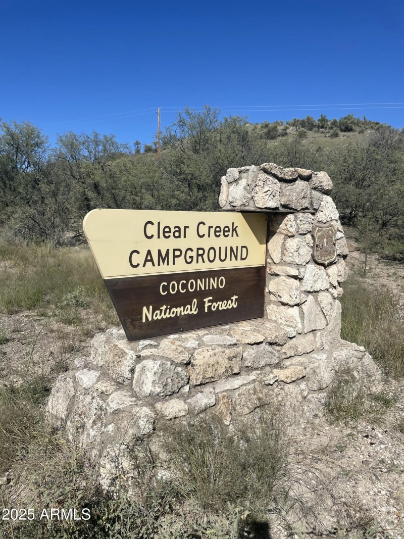 A short stroll from Clear Creek