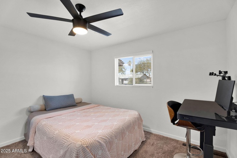 20-web-or-mls-815 W Elna Rae St-22