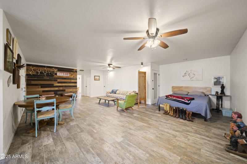 3555 W Stafford Rd00041