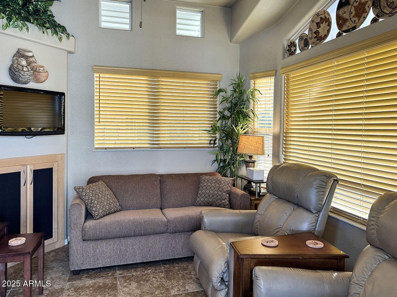 GV111 LR COUCH OH WINDOW