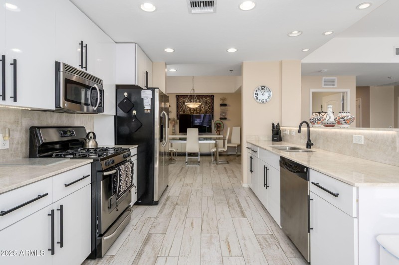 Plenty of Counterspace!