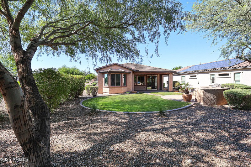 Shade - Grass Virtually Staged