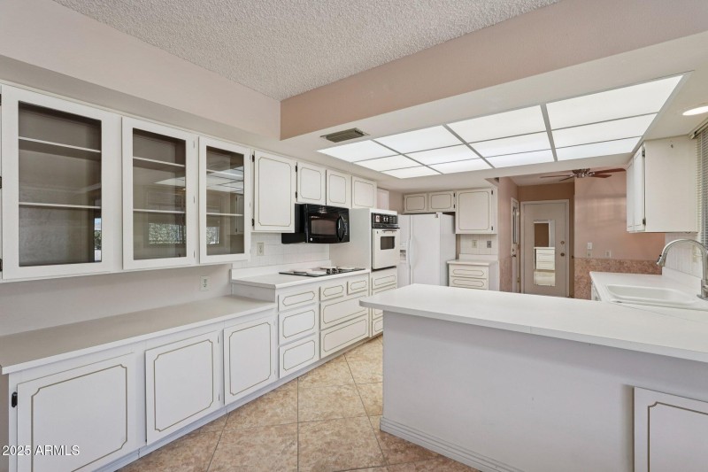 16-web-or-mls-N Buntline Dr-S2910-016